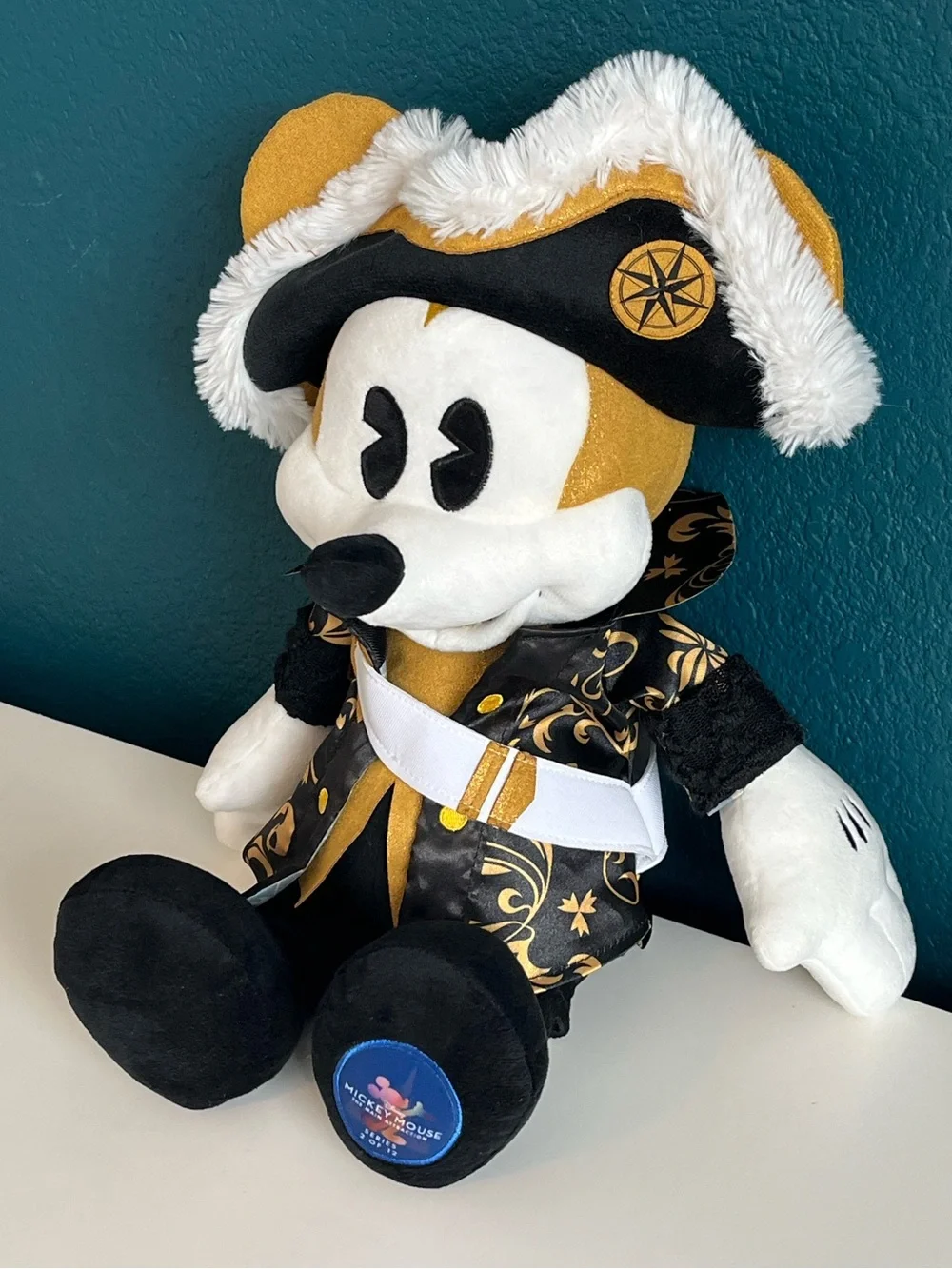 2022 Disney World 50th Anniversary Main Attraction Mickey Mouse Captain Hook